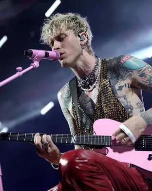 Machine Gun Kelly Darien Center